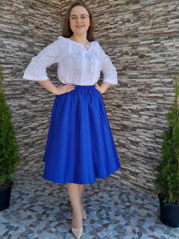 👗 Fustă în stil cloș din tafta cu elastic în talie.✨
